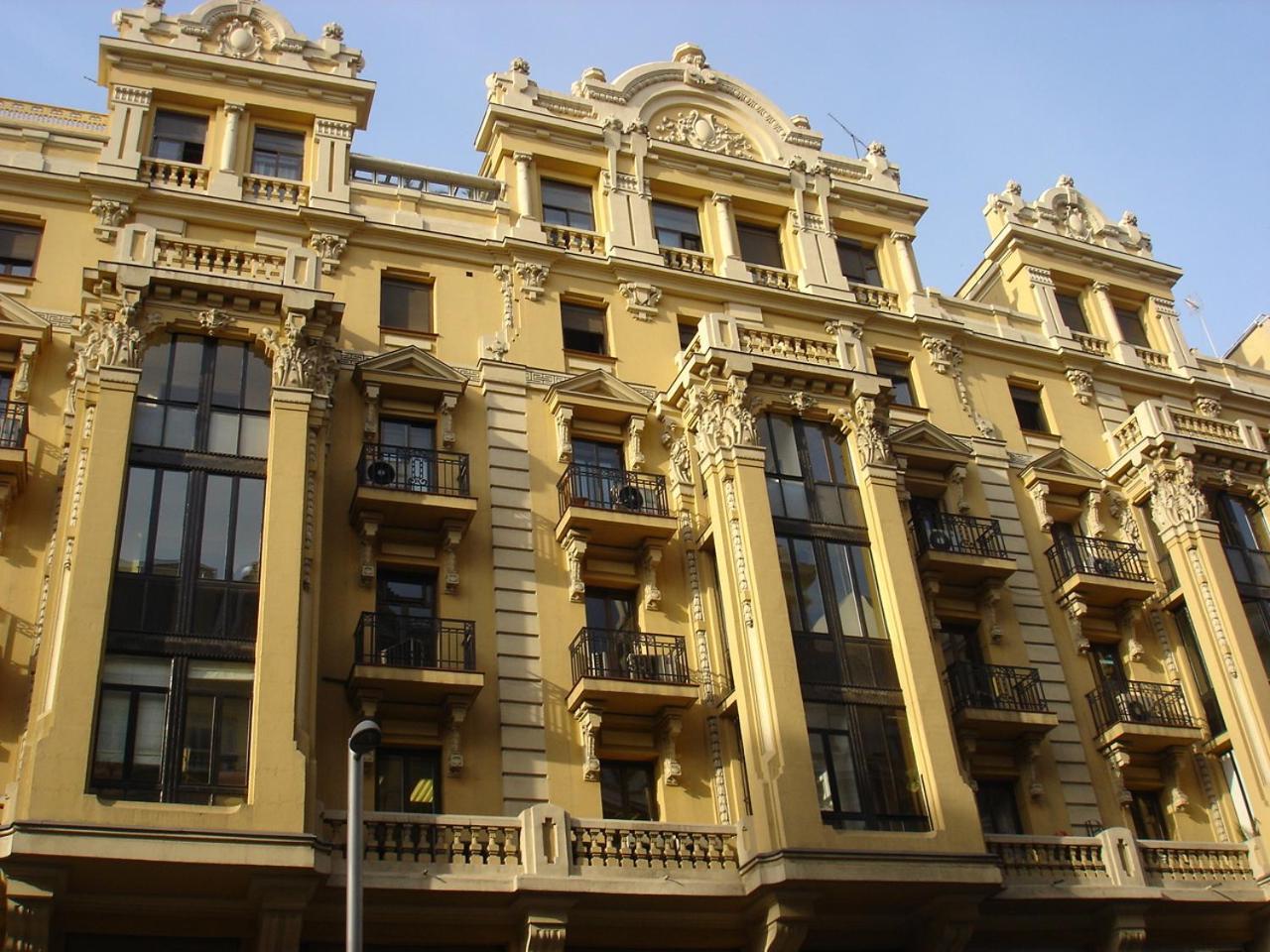 Hostal Avenida — Foto 1